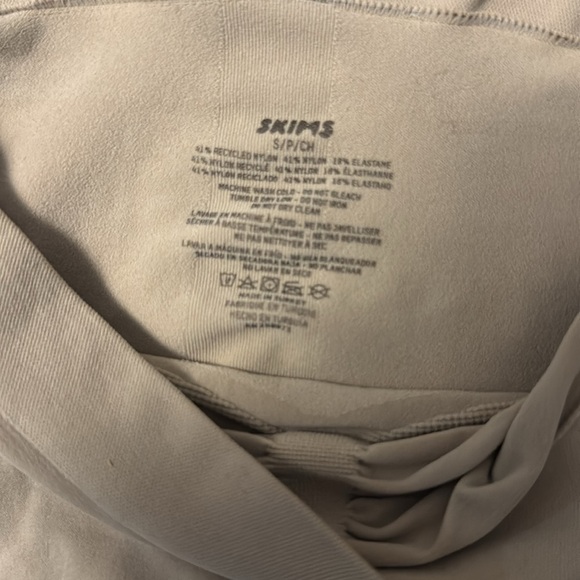 Skims body plunge mid thigh bodysuit in color tan  size small - Picture 7 of 12